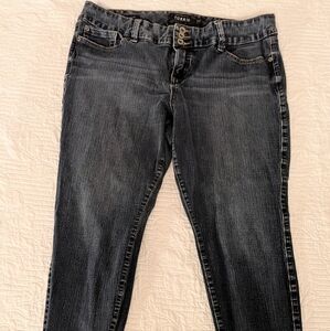 Torrid Jegging jeans, skinny jeans size 20R, three button. medium wash